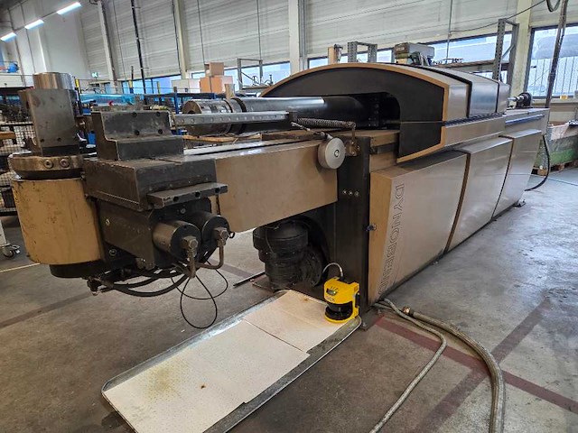 Dynobend - 2006 - cb 60 - doornbuigmachine - afbeelding 16 van  22