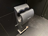 Dyson - airblade - handendroger - afbeelding 4 van  4