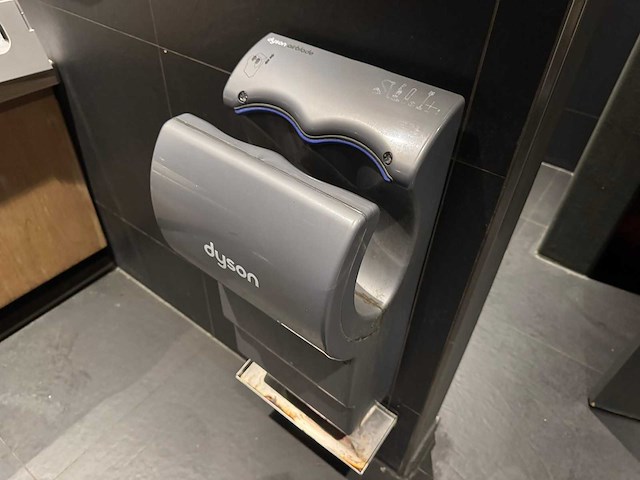Dyson - airblade - handendroger - afbeelding 1 van  5