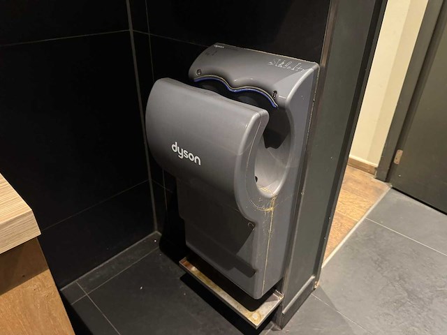 Dyson - airblade - handendroger - afbeelding 4 van  6