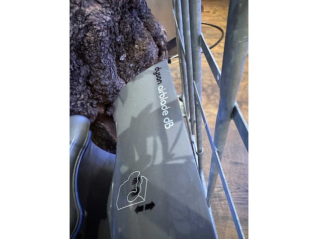 Dyson - airblade db - handendroger - afbeelding 2 van  3