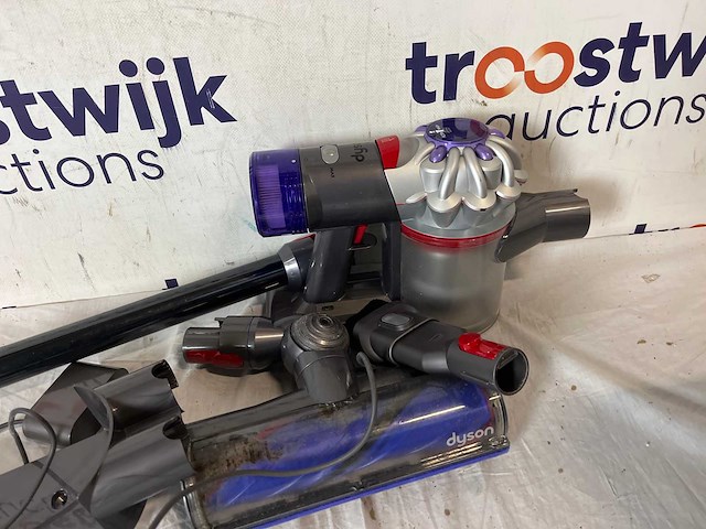 Dyson airwrap (2x) | dyson v8 advanced stofzuiger - afbeelding 2 van  6