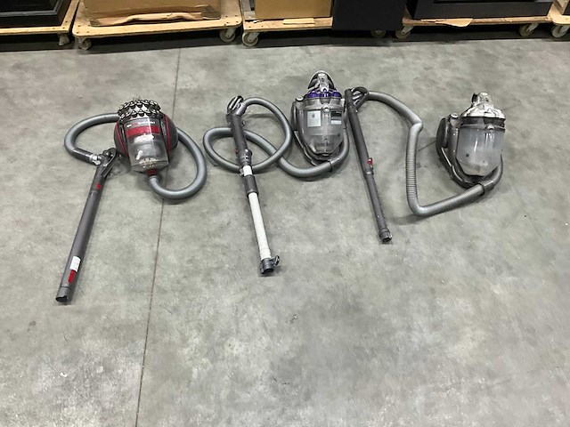 Dyson gebruikte stofzuigers (3x) - afbeelding 1 van  9