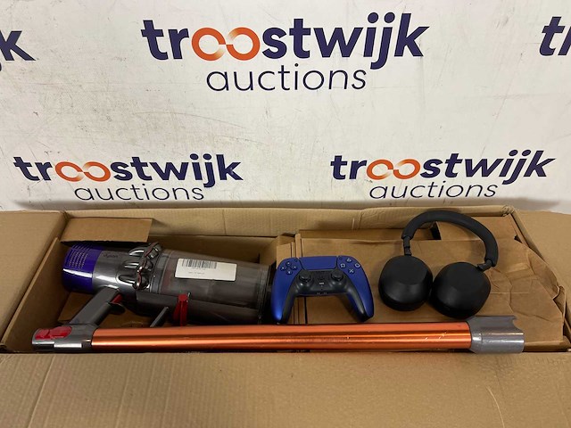 Dyson v10 absolute stofzuiger | sony wh-1000xm5 koptelefoon | sony playstation controller - afbeelding 1 van  1