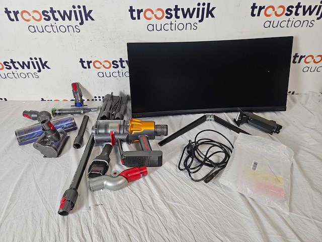 Dyson v12 detect slim absolute + philips evnia 34m2c3500l - afbeelding 1 van  3