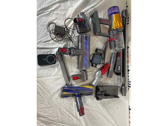 Dyson v12 detect slim stofzuiger | shokz openrun | xtorm powerbank | trust webcam | babyliss tondeuse - afbeelding 3 van  4