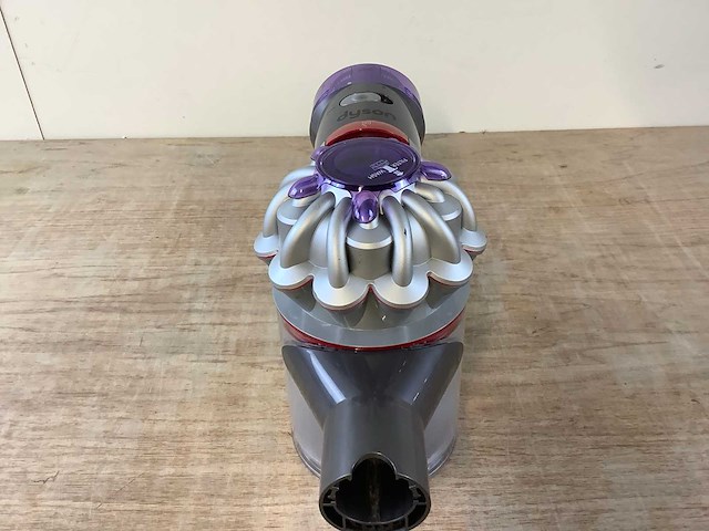 Dyson v8 steelstofzuiger - afbeelding 5 van  9