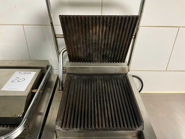E-dpx-11 elektrische contactgrill/paninigrill (2x) - afbeelding 4 van  6