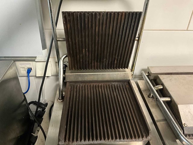E-dpx-11 elektrische contactgrill/paninigrill (2x) - afbeelding 5 van  6