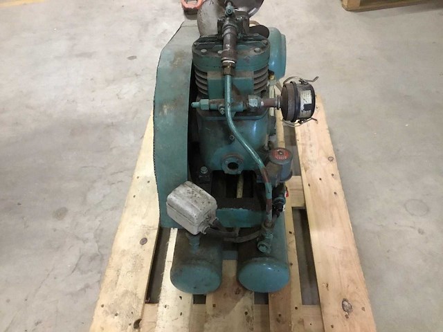 E-m-f dordt luchtcompressor - afbeelding 3 van  7