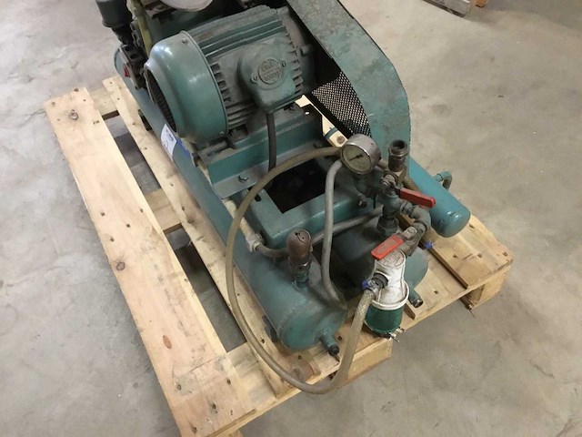 E-m-f dordt luchtcompressor - afbeelding 6 van  7