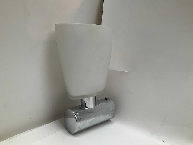 E. müller wandlampen opaline glas chroom (2x) - afbeelding 3 van  7