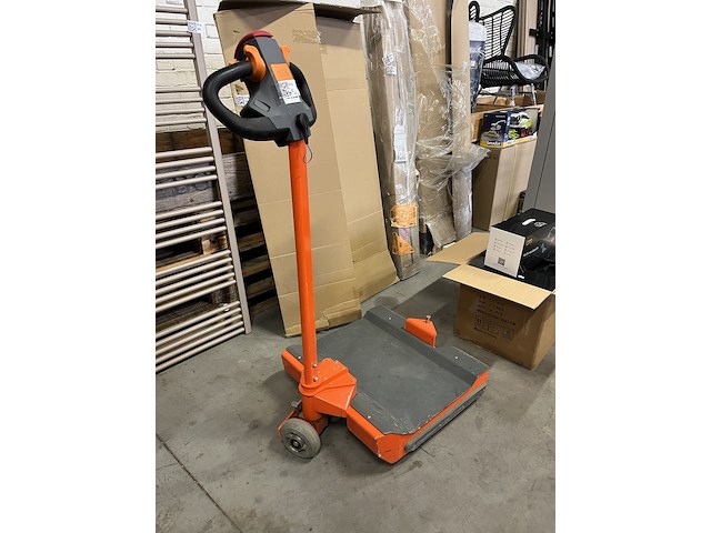 E-runner, elektrische trekhulp voor magazijnen - afbeelding 1 van  10