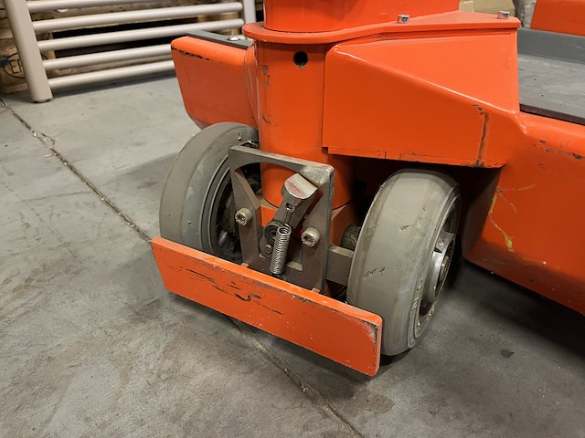 E-runner, elektrische trekhulp voor magazijnen - afbeelding 9 van  10