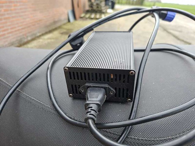 E-scooter, la souris, e-sourini, 2021 - afbeelding 4 van  27