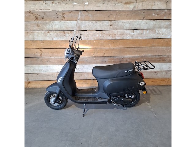 E-scooter, la souris, e-sourini, 2021 - afbeelding 1 van  27