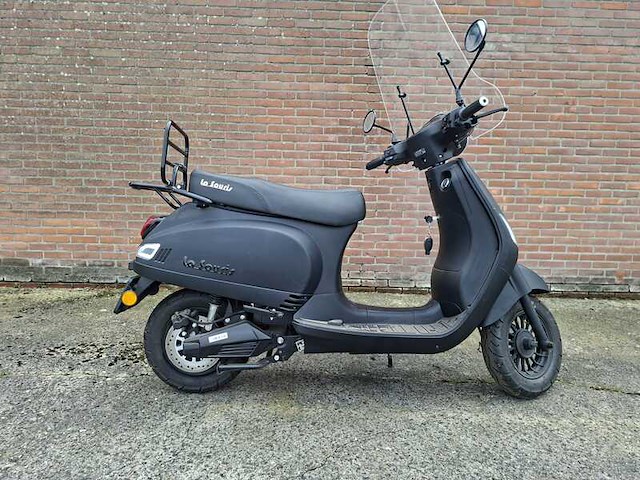 E-scooter, la souris, e-sourini, 2021 - afbeelding 12 van  27