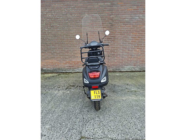 E-scooter, la souris, e-sourini, 2021 - afbeelding 23 van  27