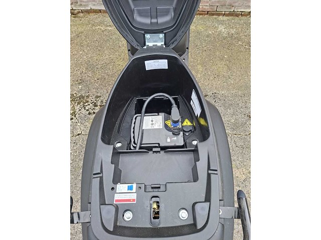 E-scooter, la souris, e-sourini, 2021 - afbeelding 26 van  27