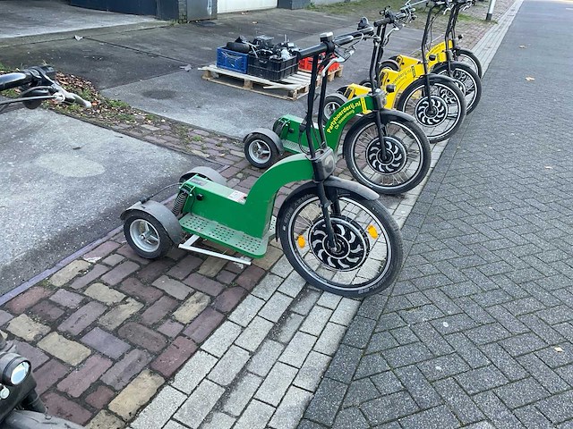 E-scooter swingtrike (8x) - afbeelding 20 van  31