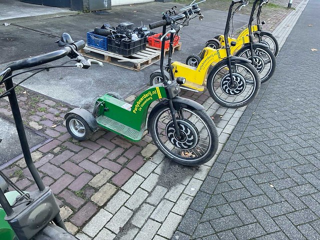E-scooter swingtrike (8x) - afbeelding 21 van  31