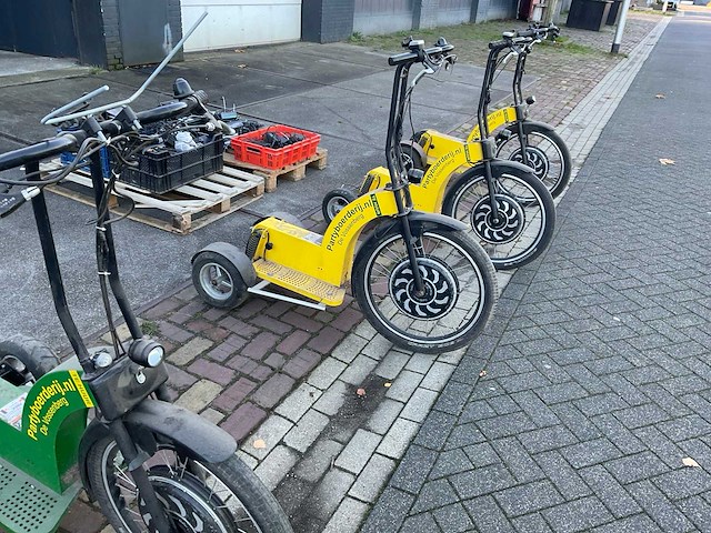E-scooter swingtrike (8x) - afbeelding 22 van  31