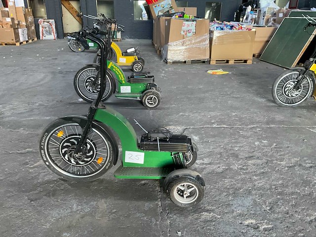 E-scooter swingtrike - afbeelding 7 van  14