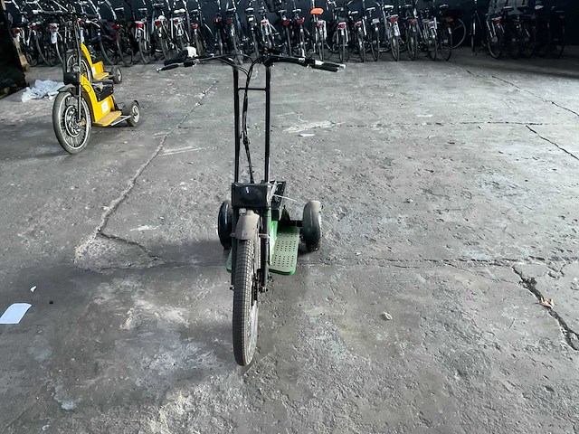 E-scooter swingtrike - afbeelding 9 van  14