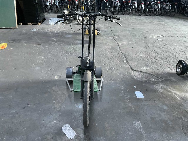 E-scooter swingtrike - afbeelding 3 van  9