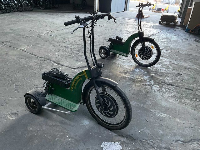 E-scooter swingtrike - afbeelding 4 van  9