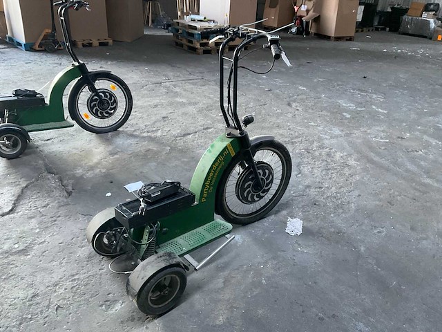 E-scooter swingtrike - afbeelding 5 van  9