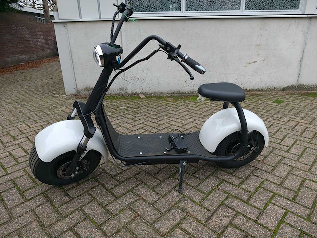 E-scooter - afbeelding 6 van  13