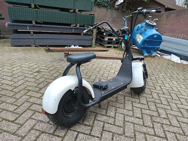 E-scooter - afbeelding 8 van  13