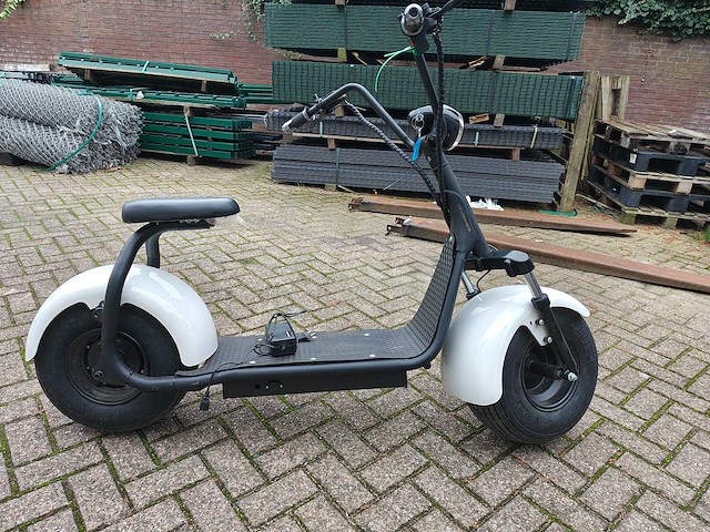 E-scooter - afbeelding 13 van  13
