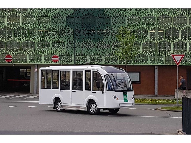 E-shuttlebus - afbeelding 1 van  9