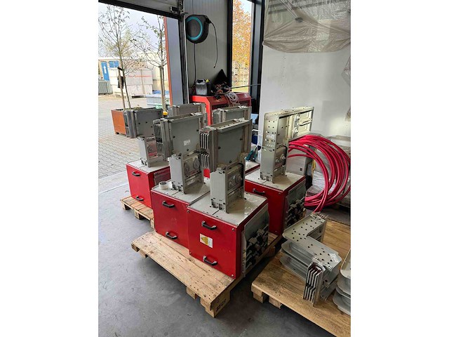 Eae busbar low voltage energy distribution system - various energy - 2005 - afbeelding 7 van  10
