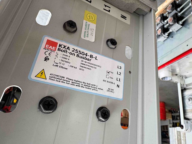 Eae busbar low voltage energy distribution system - various energy - 2005 - afbeelding 10 van  10