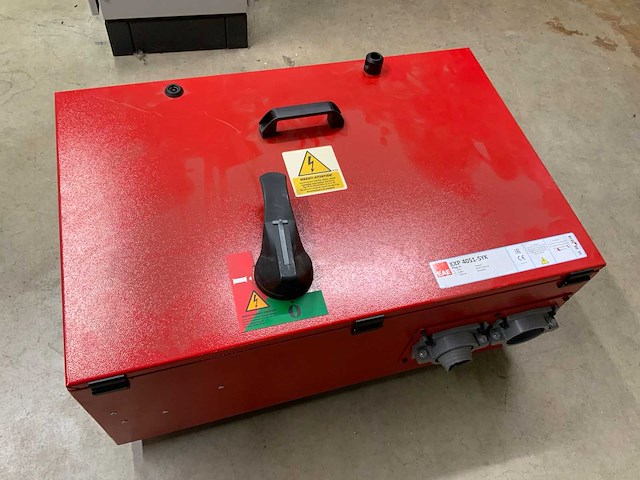 Eae kxa 10504-b-std bolt-on-busbar ca. 93 m1 1000a aluminium busbar systeem met eae 4051 syk distributeur - reeds gedemonteerd - afbeelding 4 van  15