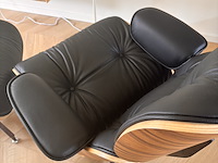 Eames lounge chair met ottoman in palissander en echt zwart leer replica, palissander / zwart - afbeelding 5 van  11