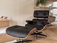 Eames lounge chair met ottoman in walnoot en echt zwart leer replica, walnoot / zwart - afbeelding 1 van  14