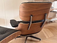 Eames lounge chair met ottoman in walnoot en echt zwart leer replica, walnoot / zwart - afbeelding 11 van  14