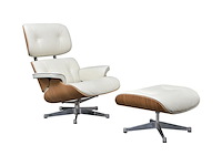 Eames lounge chair xl met ottoman in eiken en echt wit leer replica, eiken / wit - afbeelding 1 van  6