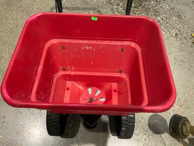 Earthway zoutstrooier - afbeelding 2 van  2