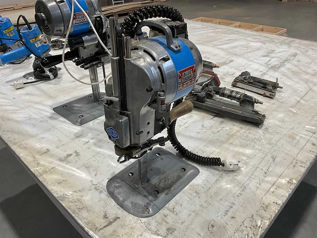 Eastman blue streak 2 schuimstofzaag - afbeelding 1 van  4