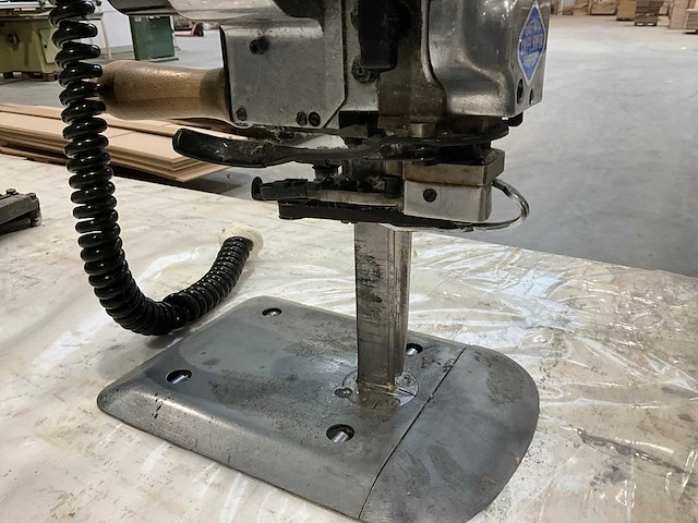 Eastman blue streak 2 schuimstofzaag - afbeelding 4 van  4