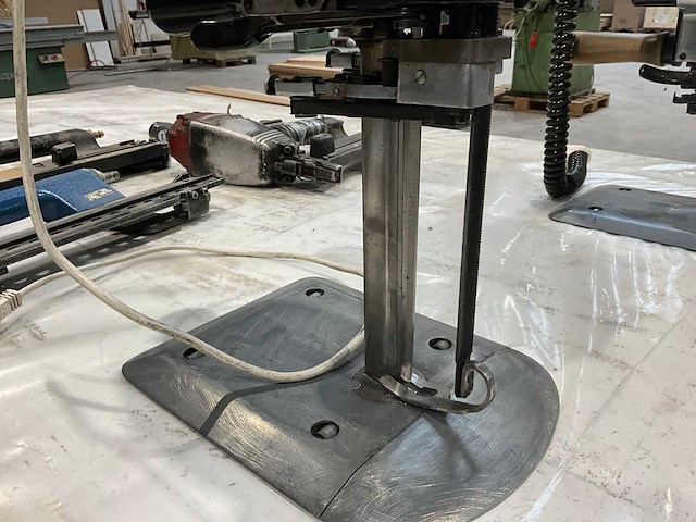 Eastman blue streak 2 schuimstofzaag - afbeelding 3 van  5