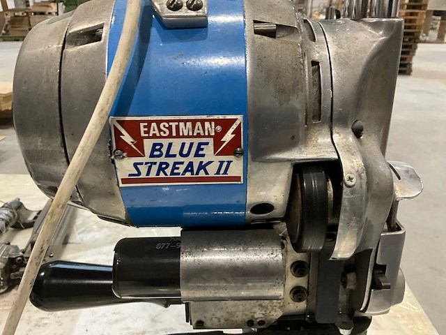 Eastman blue streak 2 schuimstofzaag - afbeelding 4 van  5