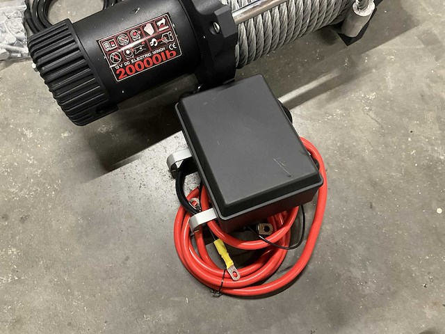 Easy-going - 20000 lb / 9 ton bumperlier - 12 volt - kabellier - afbeelding 1 van  1