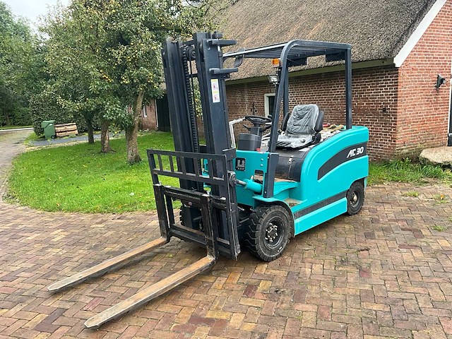 Easy-going - 3 ton - cpd-30 - vorkheftruck - 2024 - afbeelding 1 van  39