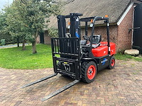 Easy-going - 3 ton - diesel - triple - vorkheftruck - 2025 - afbeelding 1 van  60